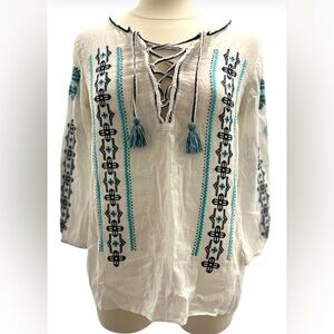 𝅺Calypso Women’s White Gauze Peasant Top Blue Embroidery Gauze Shirt Size XSmall